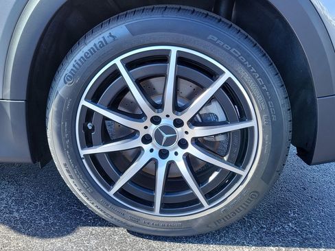 New 2025 Mercedes-Benz GLB 35 AMG 4MATIC image 9