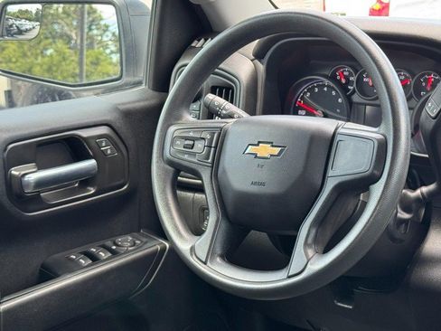 Used 2023 Chevrolet Silverado 1500 Custom AWD/4WD image 12
