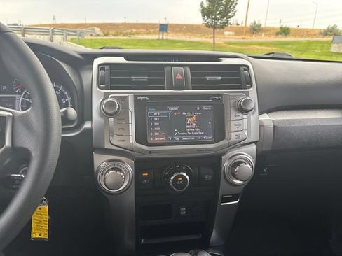 Used 2016 Toyota 4Runner SR5 Premium AWD/4WD image 17