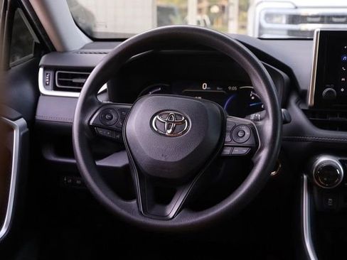 Used 2023 Toyota RAV4 AWD Hybrid image 22