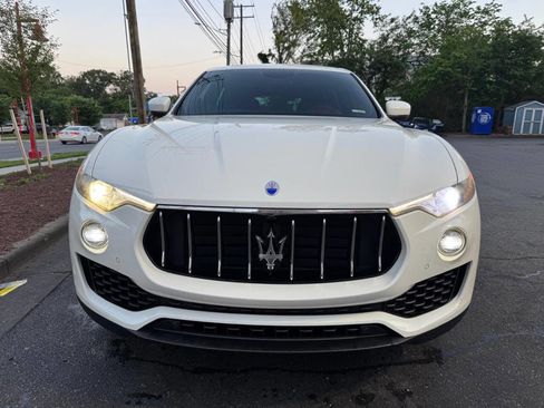 Used 2018 Maserati Levante image 2