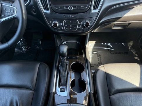 Used 2024 Chevrolet Malibu LT image 23