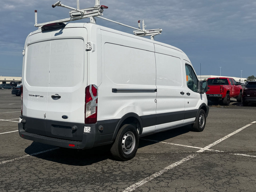 Used 2018 Ford Transit 250 148 Medium Roof RWD image 3