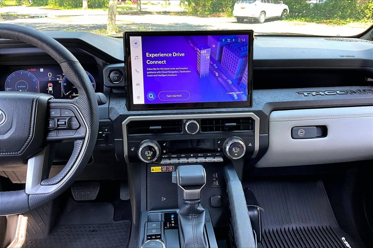 Used 2024 Toyota Tacoma Limited AWD/4WD image 9