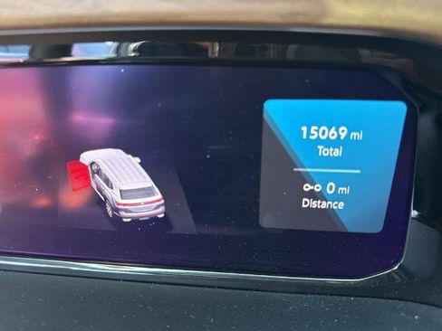 Used 2025 Volkswagen Atlas SE image 16