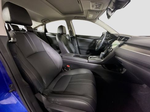Used 2018 Honda Civic Touring image 29