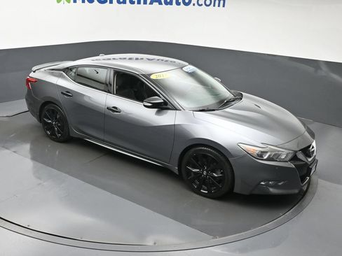 Used 2017 Nissan Maxima SR w/ Midnight Edition FWD image 3