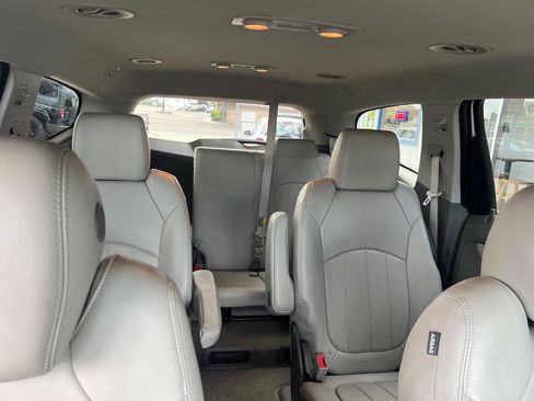 Used 2017 Chevrolet Traverse Premier AWD/4WD image 11