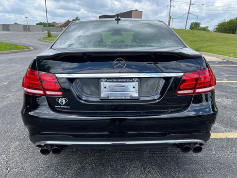 Used 2016 Mercedes-Benz E 350 Sedan w/ Premium Package image 4