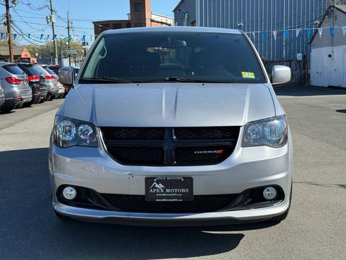 Used 2015 Dodge Grand Caravan SXT image 2