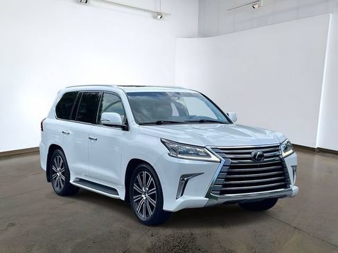 Used 2021 Lexus LX 570 4WD w/ Luxury Package image 3
