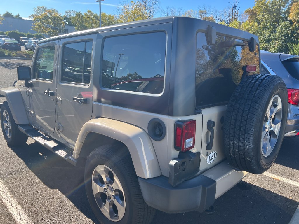 Used 2016 Jeep Wrangler Unlimited Sahara w/ Connectivity Group AWD/4WD image 4