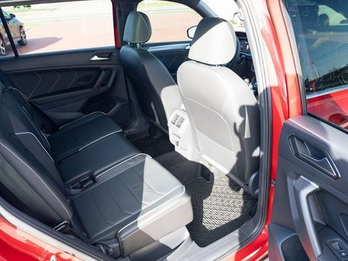 Used 2024 Volkswagen Tiguan SEL R-Line image 36