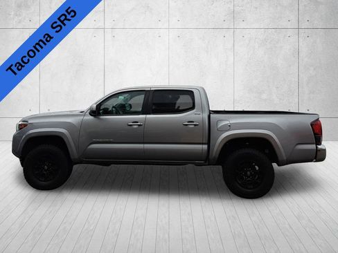 Used 2020 Toyota Tacoma SR5 AWD/4WD image 8