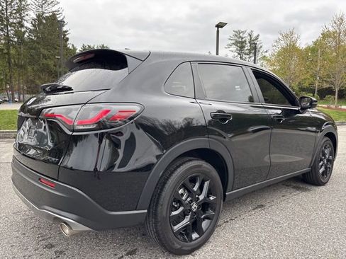 Used 2025 Honda HR-V Sport image 4