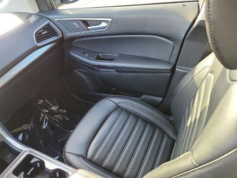 Certified 2023 Ford Edge SEL image 17