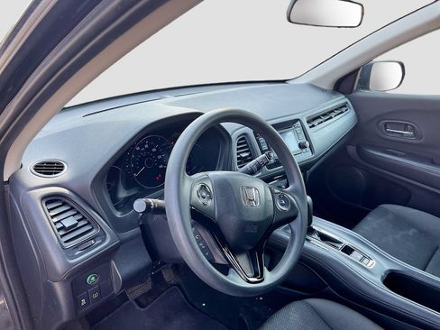 Used 2019 Honda HR-V LX image 9