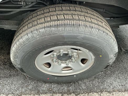 Used 2023 GMC Savana 2500 Extended w/ Driver Convenience Package image 8