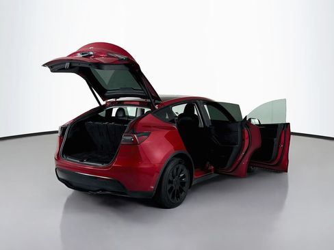 Used 2023 Tesla Model Y Long Range AWD/4WD image 34