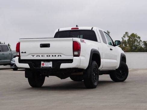 Used 2022 Toyota Tacoma SR w/ SX Package AWD/4WD image 6