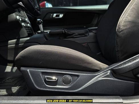 Used 2018 Ford Mustang GT RWD image 13