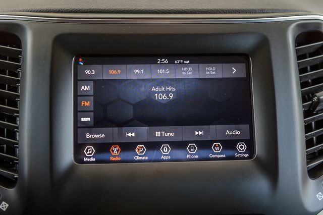 Used 2019 Jeep Cherokee Latitude Plus FWD image 18
