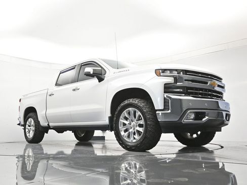Used 2021 Chevrolet Silverado 1500 LTZ w/ LTZ Convenience Package II AWD/4WD image 40