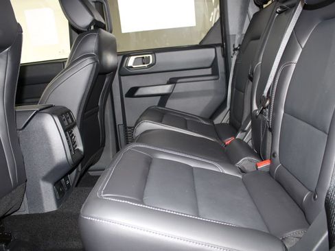 New 2026 Ford Bronco Outer Banks w/ Sasquatch Package AWD/4WD image 25