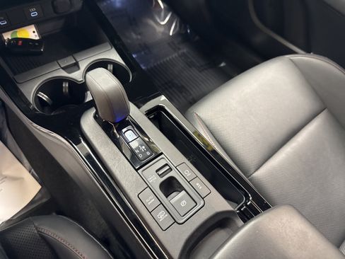 Used 2023 Toyota Prius Prime FWD image 38
