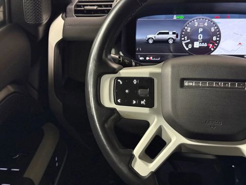 Used 2022 Land Rover Defender 110 S image 23