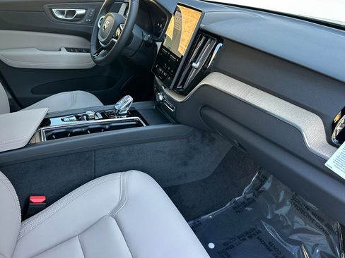 New 2026 Volvo XC60 B5 Core image 13