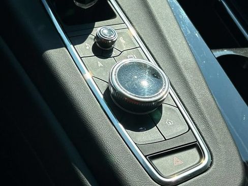 Used 2023 Cadillac Escalade Sport w/ LPO, ONYX Package AWD/4WD image 40