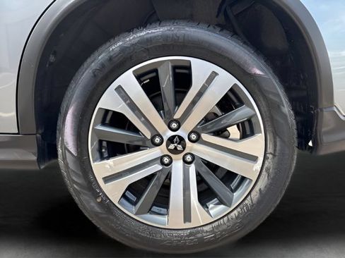 Used 2024 Mitsubishi Outlander Sport SE AWD/4WD image 32