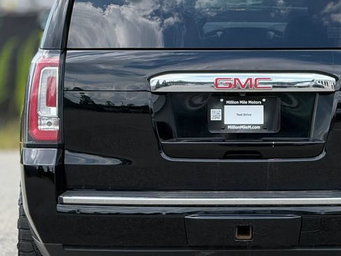 Used 2016 GMC Yukon XL Denali w/ Open Road Package AWD/4WD image 13
