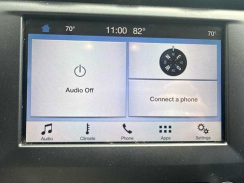 Used 2017 Ford Fusion SE w/ Equipment Group 201A FWD image 8