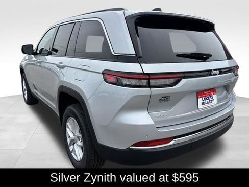 New 2026 Jeep Grand Cherokee Laredo w/ Trailer Tow Package AWD/4WD image 4