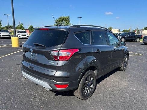 Used 2018 Ford Escape SE FWD image 5