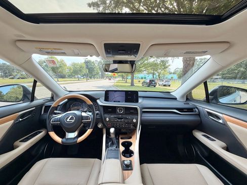 Used 2021 Lexus RX 350L FWD w/ Premium Package image 2