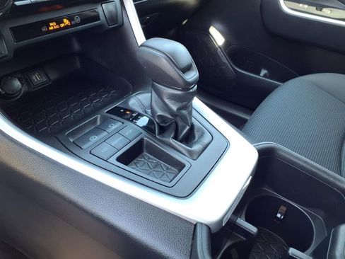 Used 2023 Toyota RAV4 LE image 20