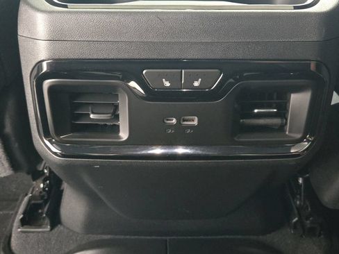 Used 2023 GMC Sierra 1500 AT4 w/ AT4 Premium Package AWD/4WD image 27