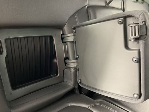 Used 2021 Chevrolet Silverado 1500 LT Trail Boss w/ Convenience Package II image 30