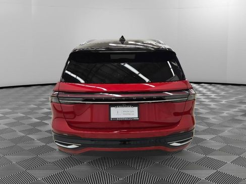 New 2026 Lincoln Nautilus Reserve image 5