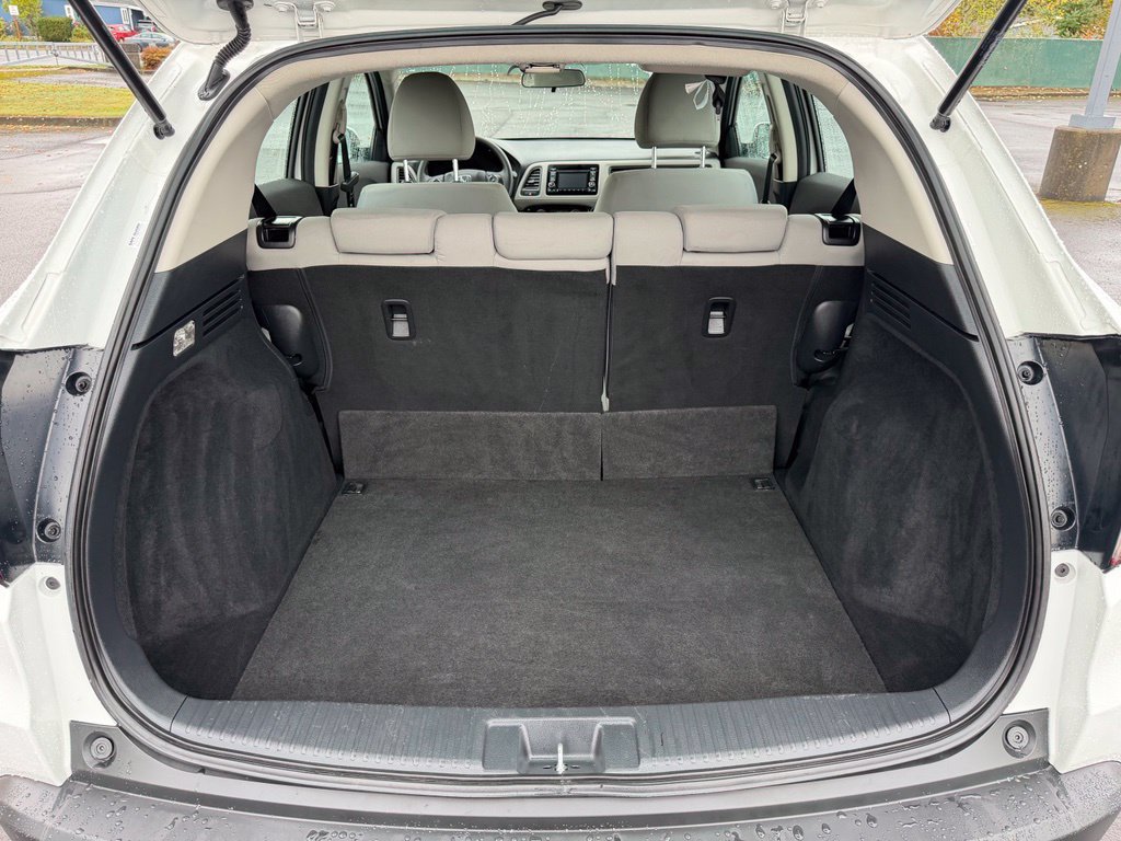 Used 2021 Honda HR-V LX image 10