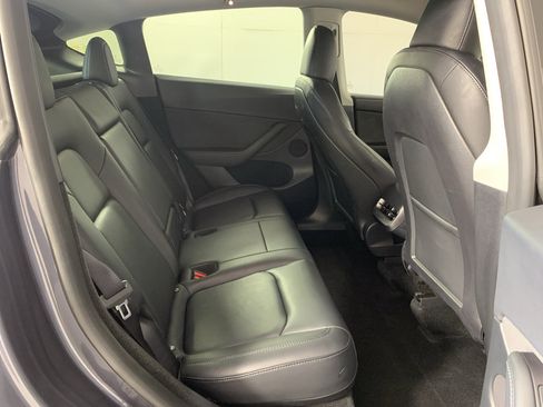 Used 2023 Tesla Model Y Long Range AWD/4WD image 36