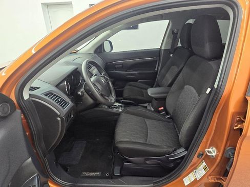 Used 2020 Mitsubishi Outlander Sport ES FWD image 9