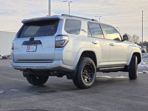 Used 2023 Toyota 4Runner TRD Off-Road Premium image 31