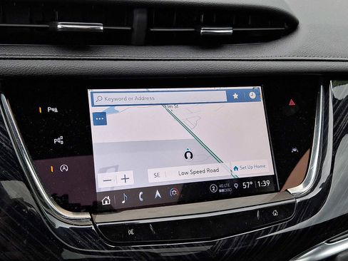 Used 2025 Cadillac XT6 Premium Luxury w/ Technology Package AWD/4WD image 21