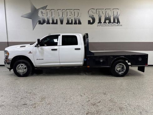 Used 2021 RAM 3500 Tradesman w/ Chrome Appearance Group image 11