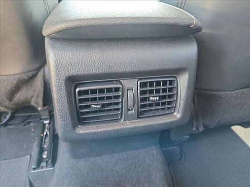 Used 2023 Toyota Camry XSE FWD image 10