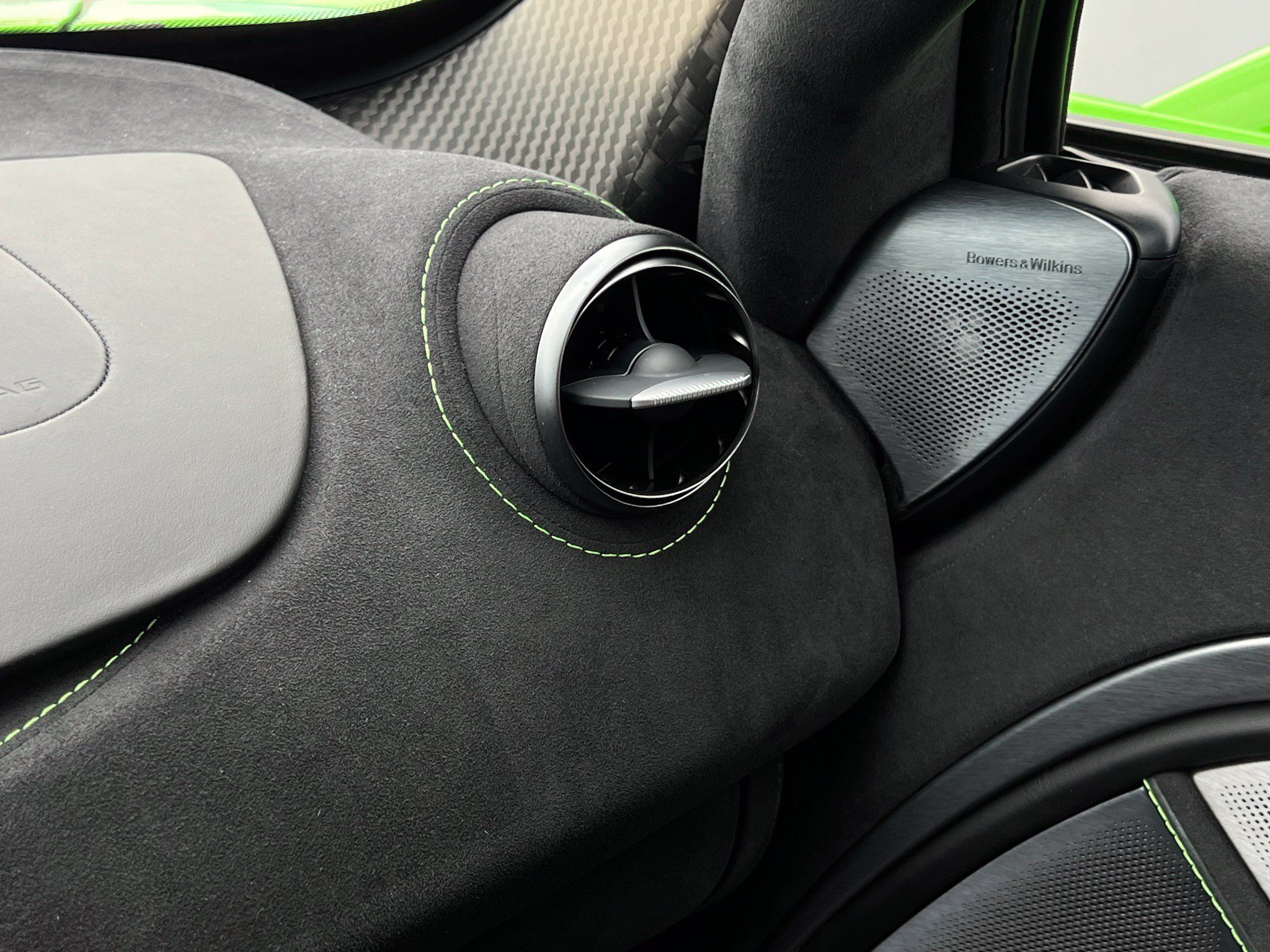 Used 2024 McLaren 750S RWD image 35